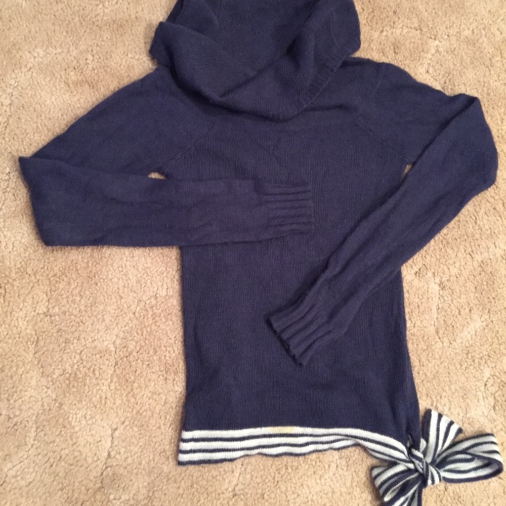 Cowl neck hollister hoodie
